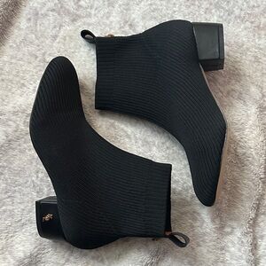 Elegant Black Ankle Boots